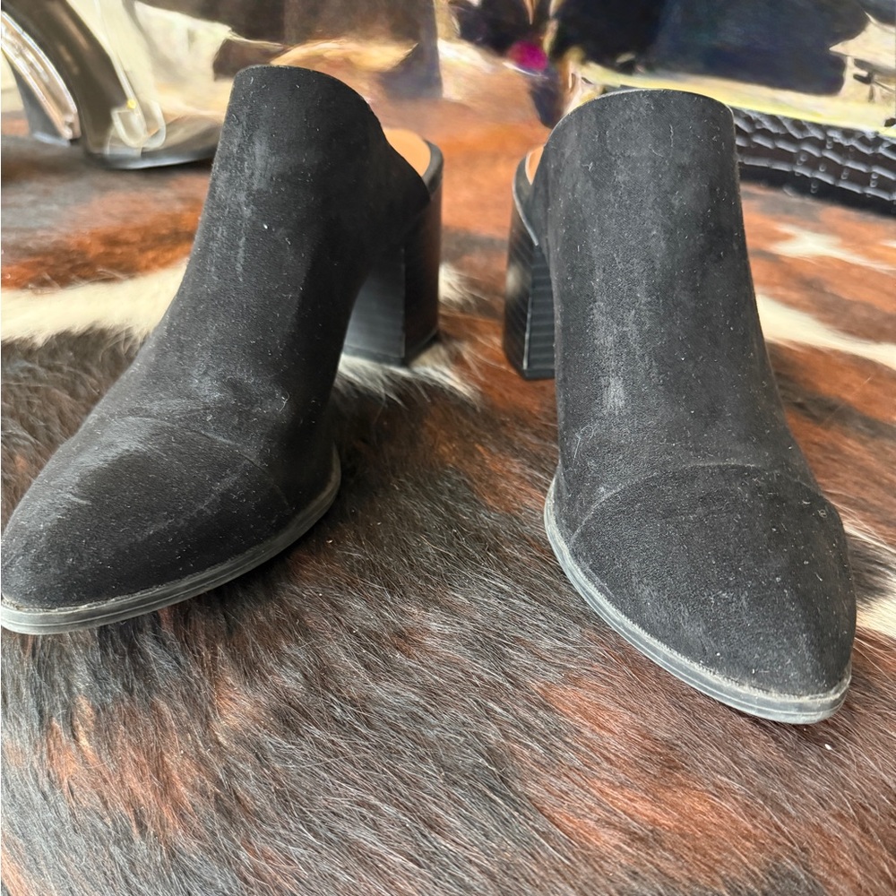 American Eagle Black Suede Mules - Sz 7